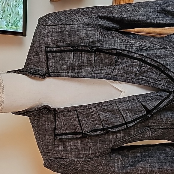 WHBM  suit jacket - Picture 2 of 4